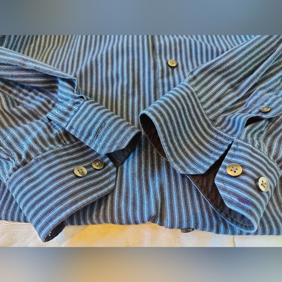 Van Heusen Men's Blue Striped Button Down Shirt π (XL / 18-18.5)ππ€ - Picture 14 of 15